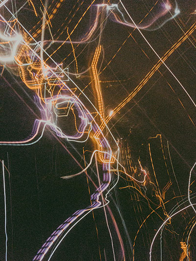 luces de neon distorsionadas representa consecuencias del derrame cerebral biodescodificacion